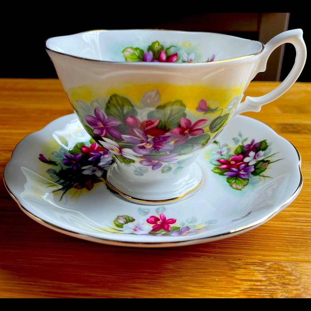 Royal Albert bone China England cup & saucer violets